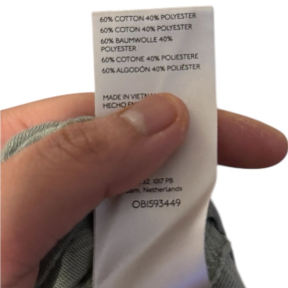 We The Free “It's A Secret" tee Small - Picture 5 of 5